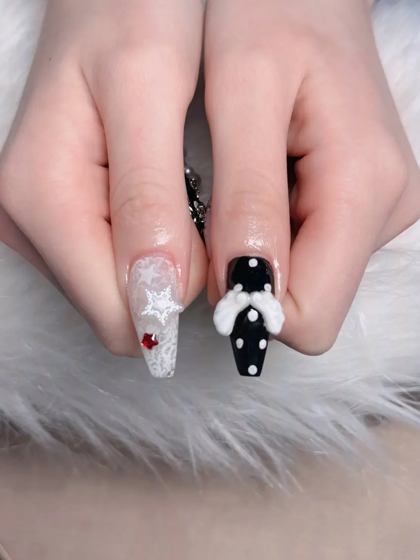 ネイル オーロラネイル フレンチネイル ジェルネイル ハロウィン キラキラネイル H.baby Nail Salonのネイルデザイン