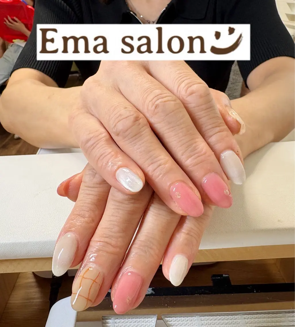 ネイル 持ち込み ハンドネイル Ema salon hiromiのネイルデザイン