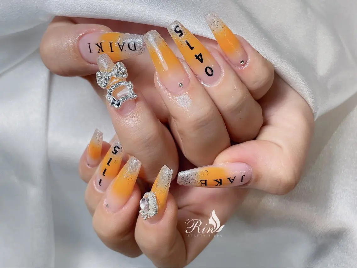 ネイル アートネイル 長さ出し ガーリー 韓国ネイル 持ち込み Rin Nail 新大久保店のネイルデザイン