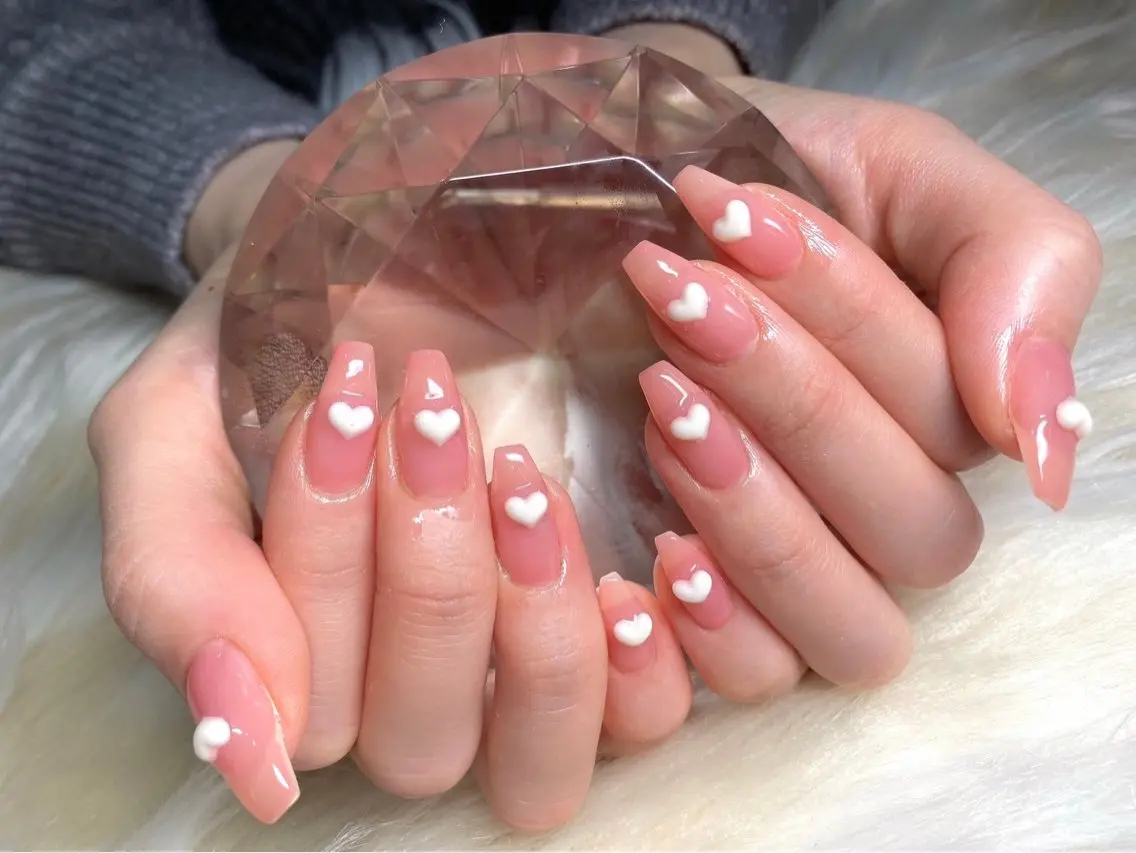ネイル 長さ出し フレンチネイル ジェルネイル グラデーション ハート ハンドネイル Nail&eye Belire 新宿のネイルデザイン