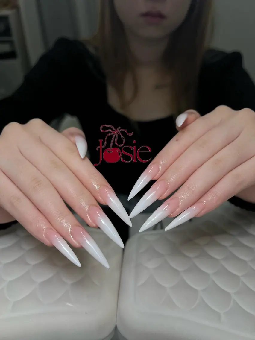ネイル フレンチネイル ガーリー ガラスフレンチ 氷ネイル・うるうるネイル キラキラネイル ハンドネイル JOSIE nail studioのネイルデザイン