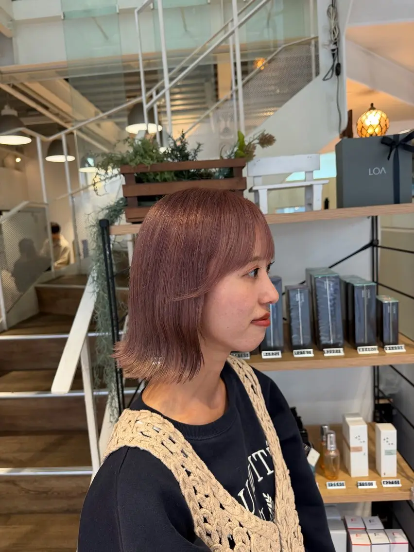 ミディアム カラー ベージュカラー ピンクカラー ピンクベージュ くびれヘア 外ハネヘア カット ヘアカラー トリートメント インナーカラー♡ Nanakoのヘアスタイル