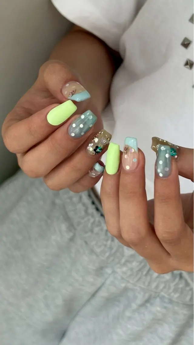 ネイル ハンドネイル 浦田 すずかのネイルデザイン