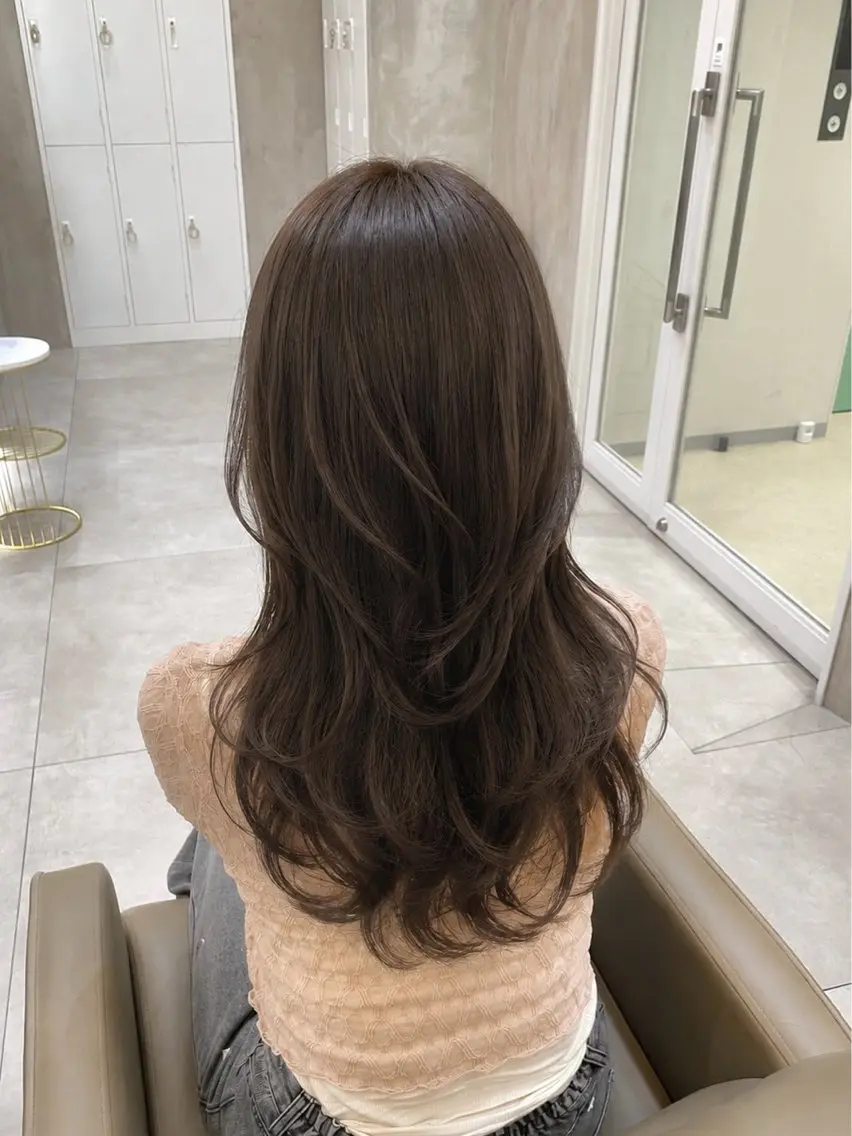 ミディアム カラー ヘアアレンジ 顔まわりレイヤー 顔周りカット 韓国風ヘア レイヤーカット カット ヘアカラー トリートメント ヘアセット 赤み消し🫧韓国ヘア 🫧藤岡誠也のヘアスタイル