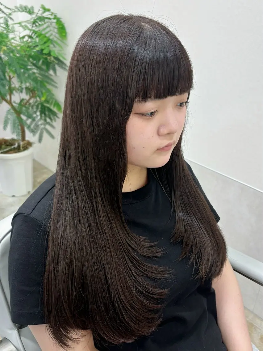 ロング 顔まわりレイヤー 顔周りカット レイヤーカット カット トリートメント makoto⌇レイヤ ー⌇艶カラー🍒‎のヘアスタイル