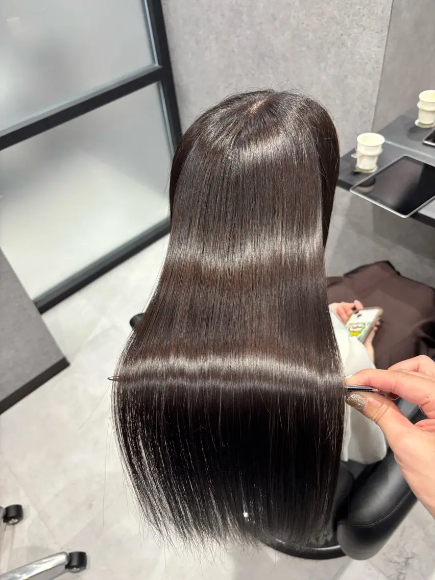 ロング ヘアカラー トリートメント 山裾 翠のヘアスタイル