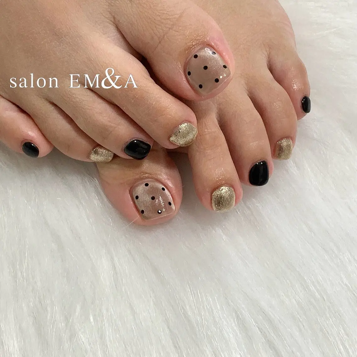 ネイル ドット フットネイル salon EM&A emiのネイルデザイン