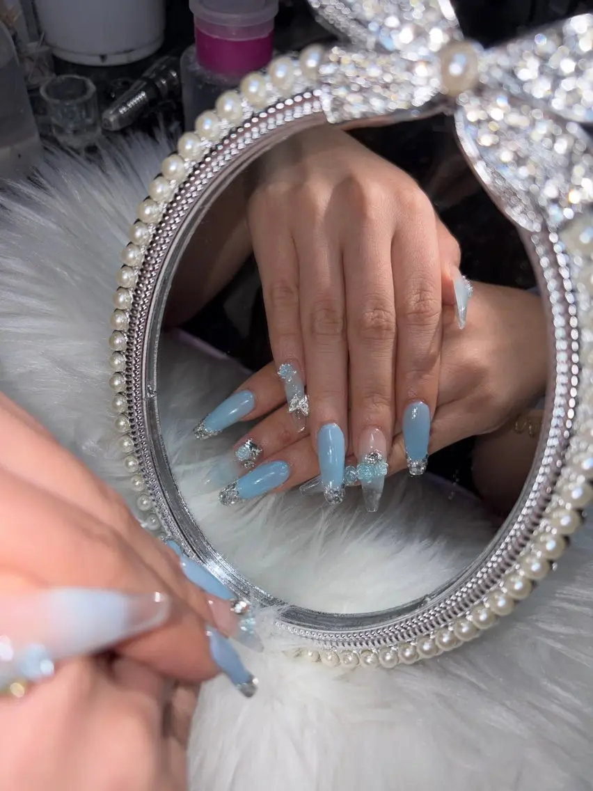 ネイル クリアネイル ハンドネイル nail salon Lilynのネイルデザイン
