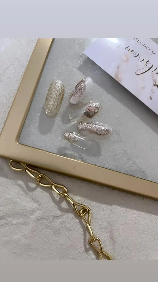 ラメグラデーションnail オフありの写真