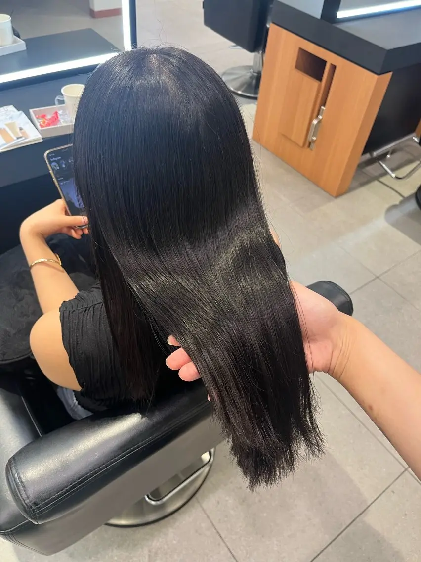 ロング カット ヘアカラー トリートメント 顔周りレイヤー 髪質改善 / AYUのヘアスタイル