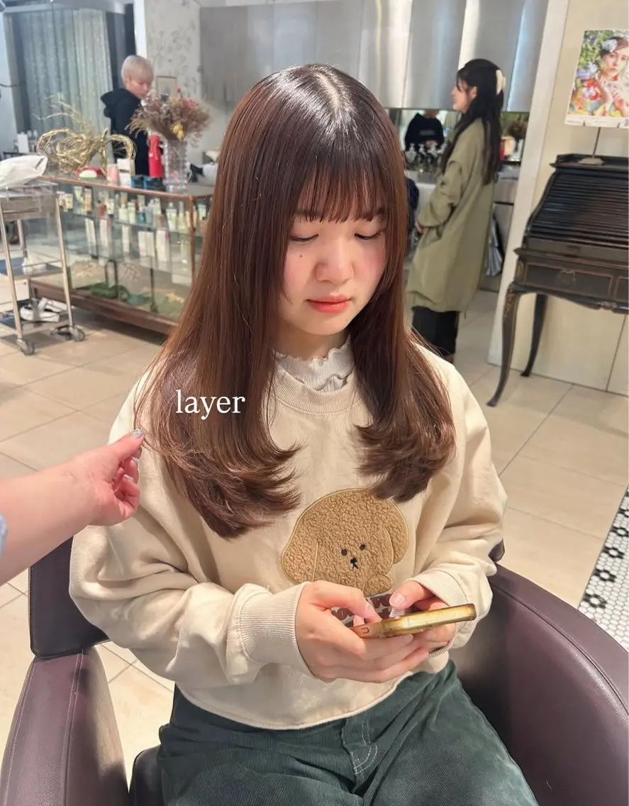 ロング カラー レイヤーカット ありむらもえ/ 透明感カラーのヘアスタイル