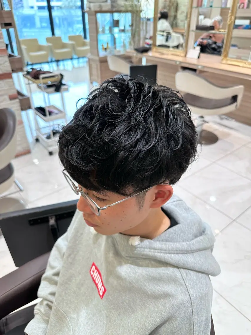 パーマ メンズ カット パーマ トリートメント 【𝐀𝐬𝐡大森】 石崎竜祐のヘアスタイル