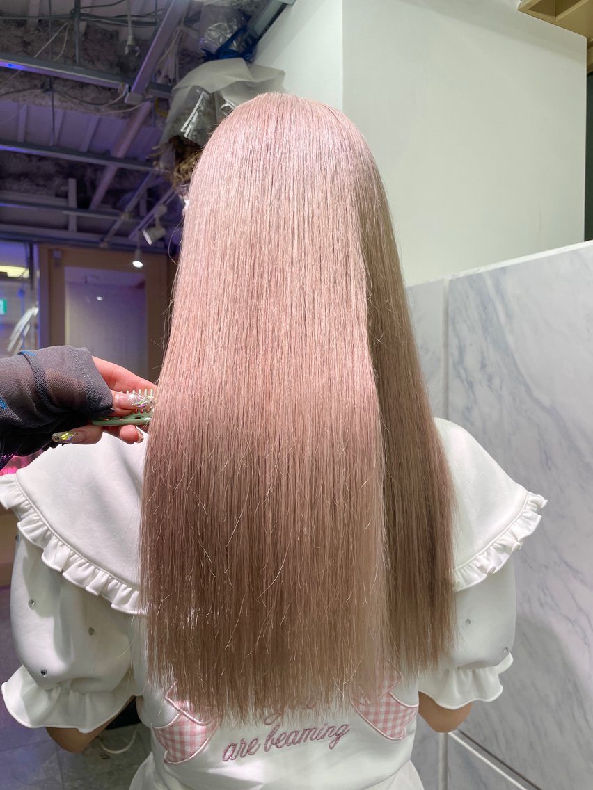 ロング カラー ヘアカラー 🩶ハイトーン × プルエク🩶MIWAのヘアスタイル