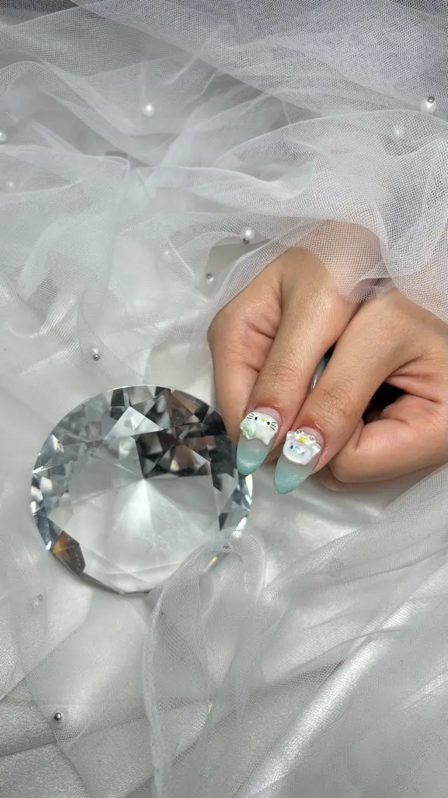ネイル ハンドネイル Yuna 𝝑𝝔*.+ﾟのネイルデザイン