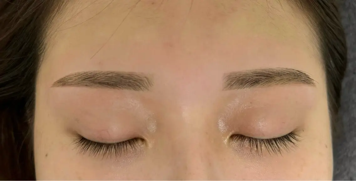 アイブロウ ワックス脱毛 Emiy BeautyLushのマツエク・マツパデザイン