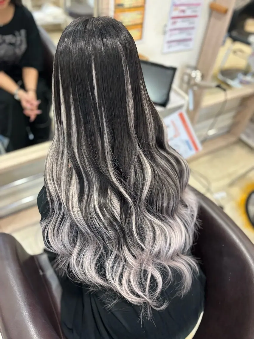 ロング シールエクステ エクステ レイヤーカット ヘアセット 艶カラー🫧/シール エクステRYOKAのヘアスタイル