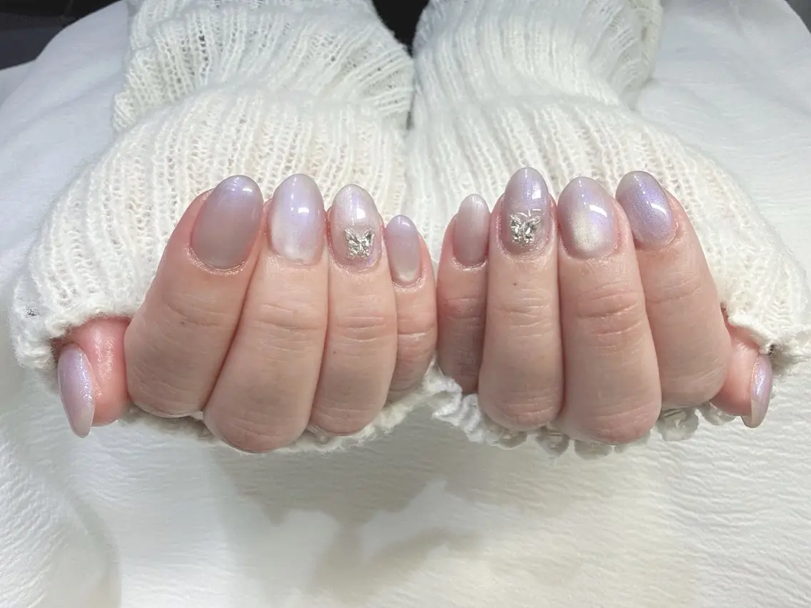 ネイル オーロラネイル ジェルネイル 韓国ネイル ニュアンスネイル ワンカラーネイル ハンドネイル ハンドケア NailSalon✨ Écrinエクランのネイルデザイン