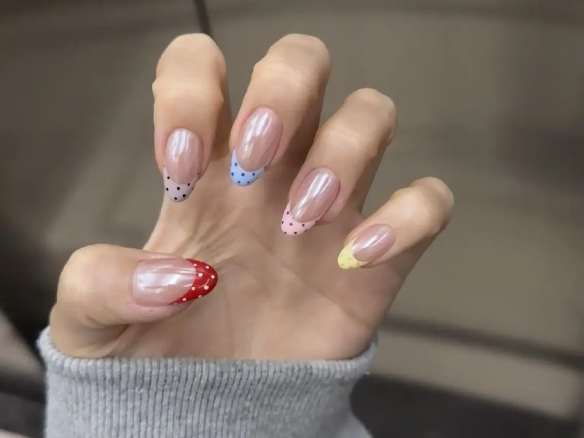 ネイル クリアネイル フラッシュネイル フットネイル フレンチネイル ジェルネイル ハンドネイル UM Nail Salonのネイルデザイン