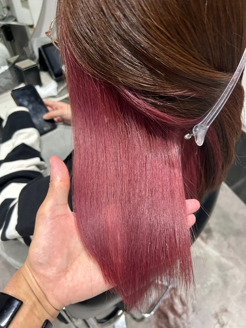 ミディアム カラー ブリーチ ピンクカラー 藤田 .のヘアスタイル