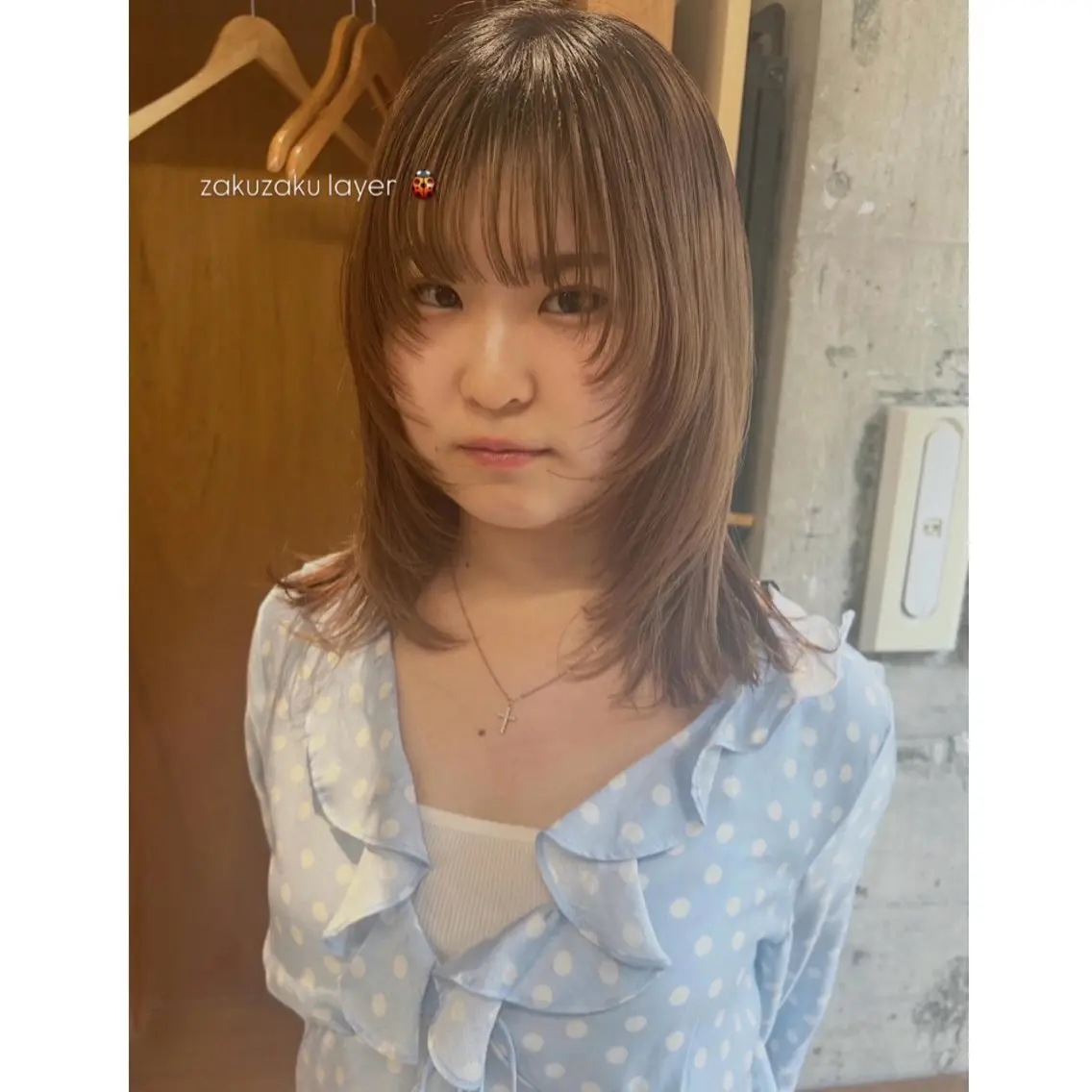 ミディアム カエデ🐬 カットカラーモデルのヘアスタイル