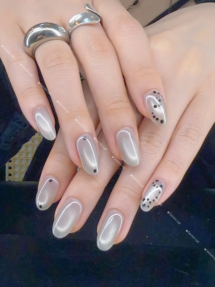 ネイル マグネットネイル シンプルネイル Gemini nail.Yukiのネイルデザイン