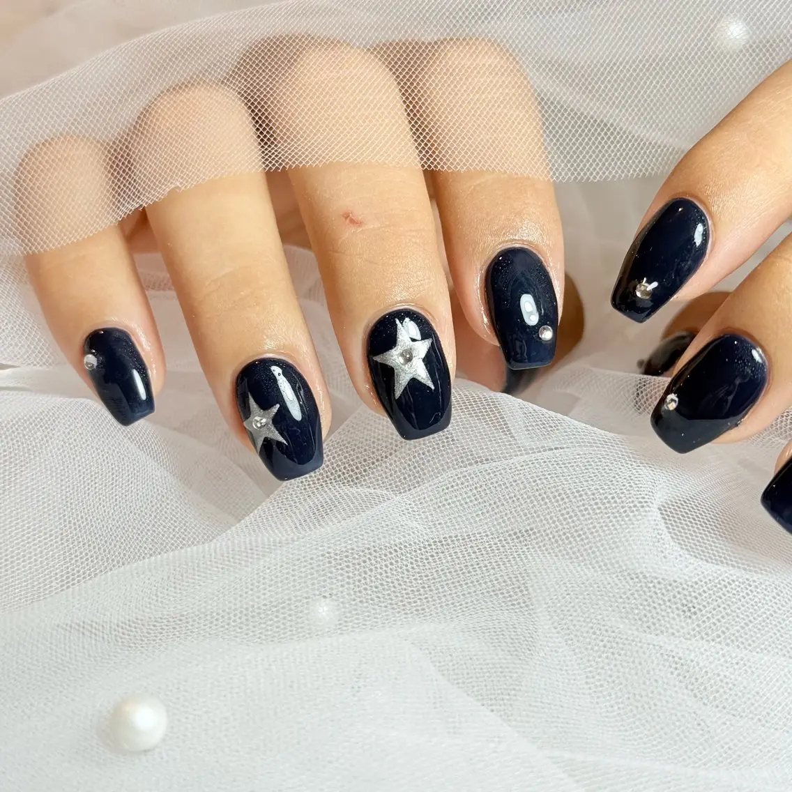 ネイル チークネイル フレンチネイル グラデーション キラキラネイル 韓国ネイル ハンドネイル Risa_ Nailのネイルデザイン