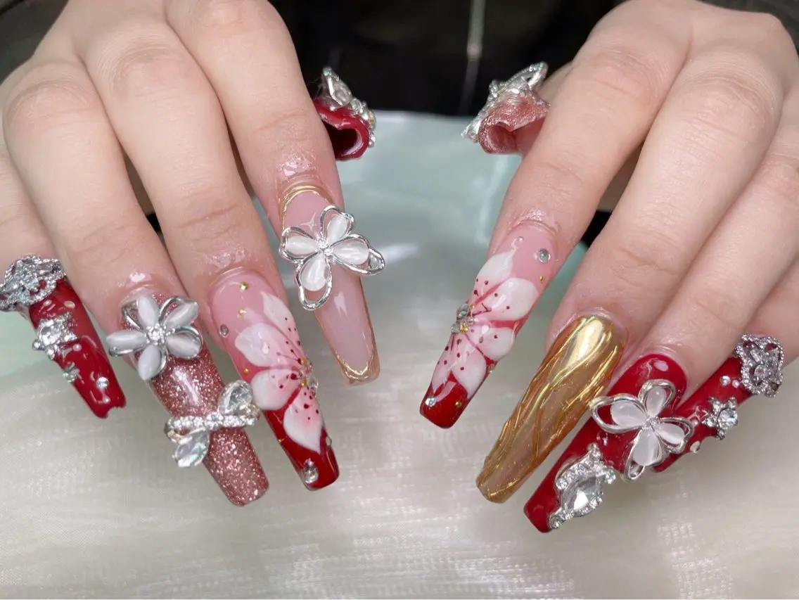 ネイル 成人式 ハンドネイル lucky nail 歌舞伎町のネイルデザイン