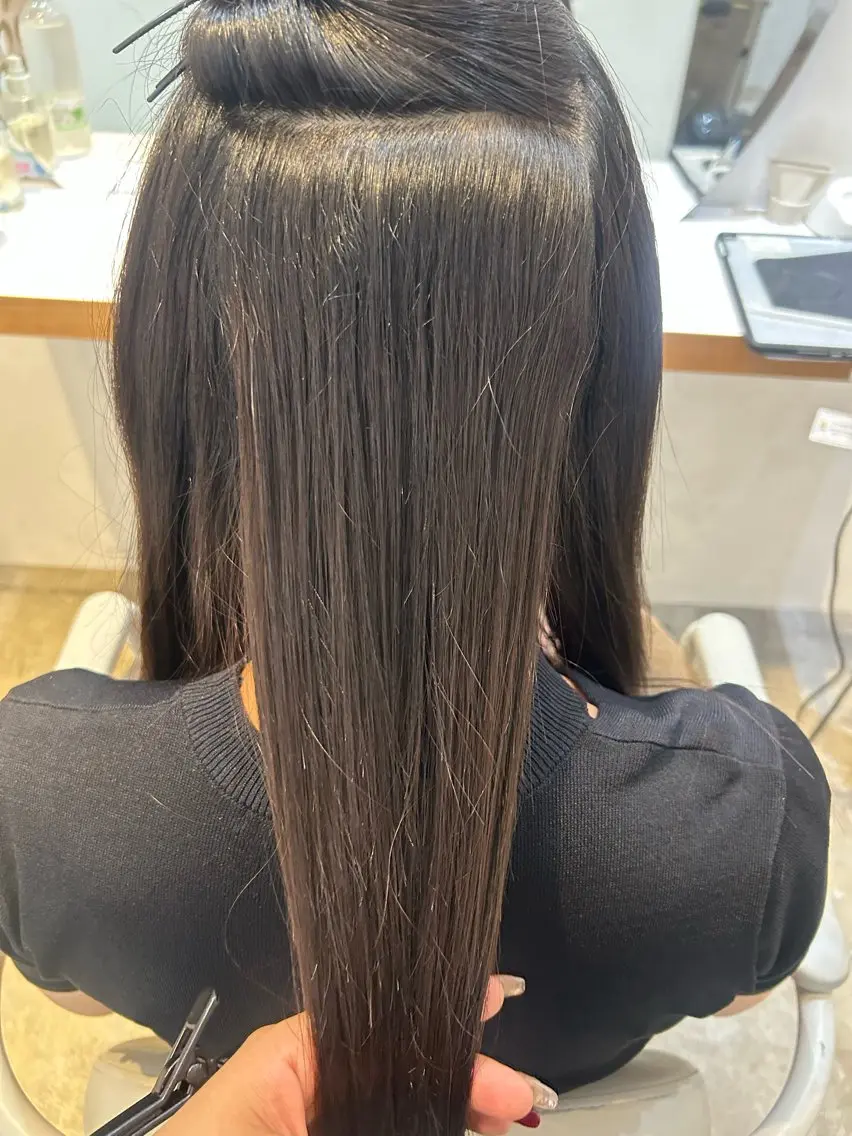 セミロング 縮毛矯正 トリートメント 古山 瞳のヘアスタイル