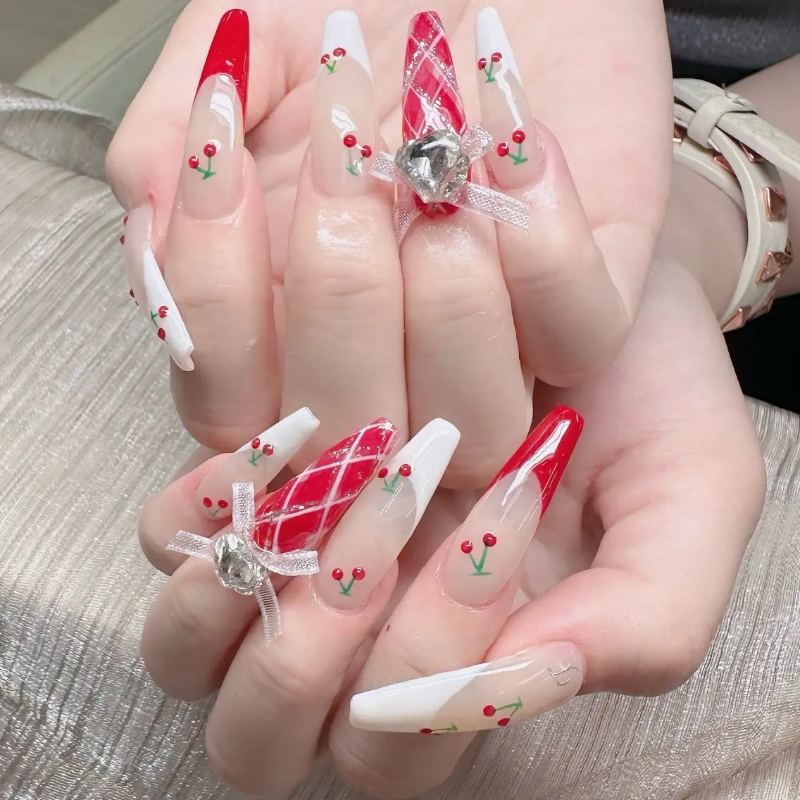 ネイル ロングネイル マグネットネイル リボン 夏ネイル スーパーロングネイル Hani Nail XUKAのネイルデザイン