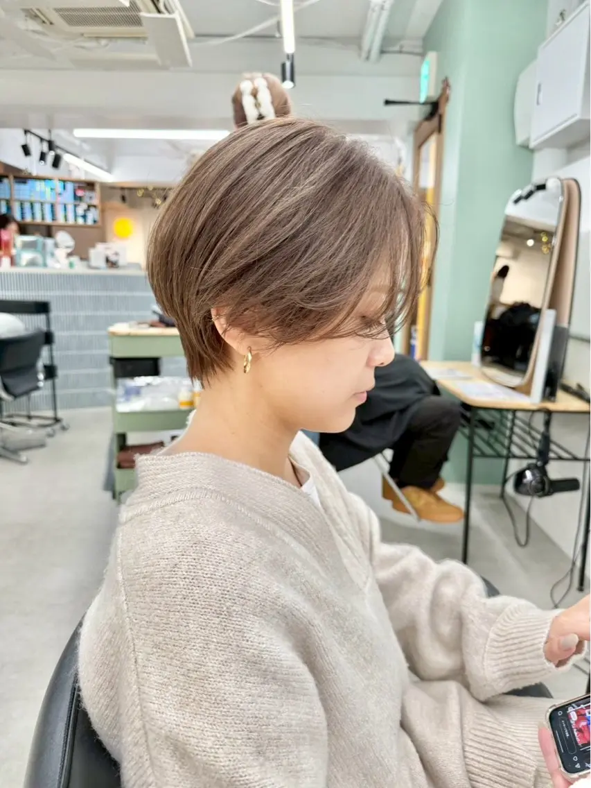 ショート 【ハイトーン特化】 Hugのヘアスタイル