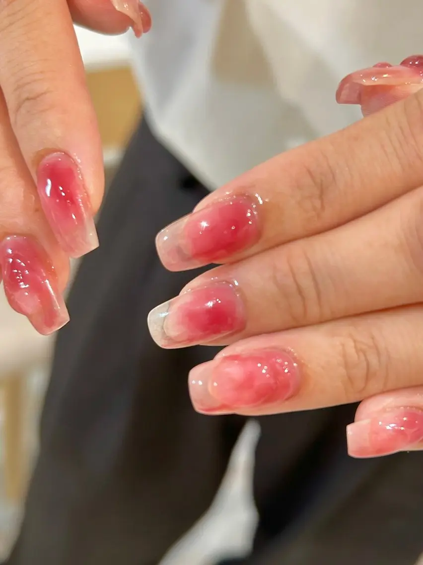 ネイル キラキラネイル 持ち込み オフィスネイル ピンク ピンクベージュ ハンドネイル Lily nailのネイルデザイン