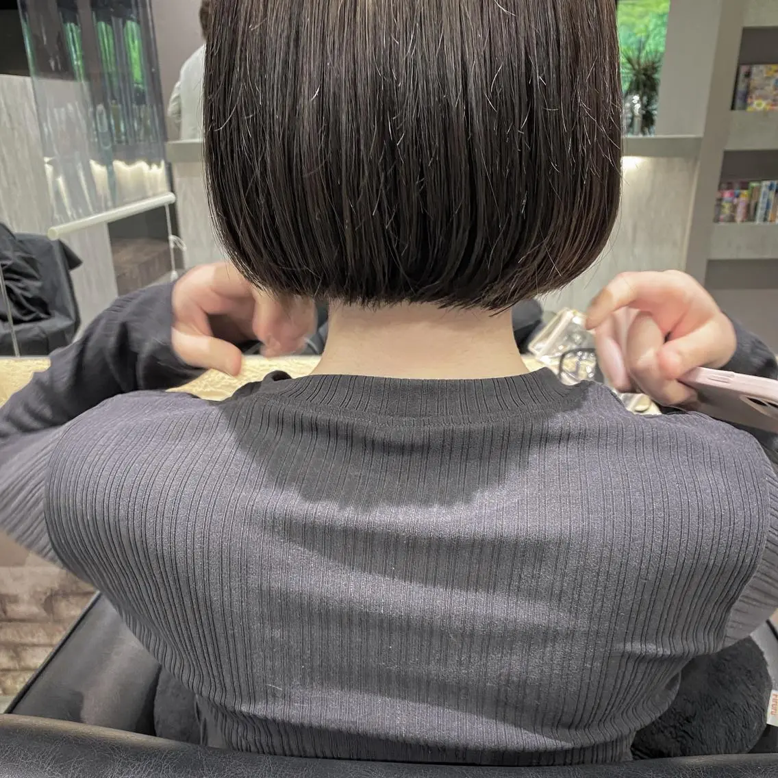 ショート カラー カット ヘアカラー トリートメント 荒川 ひなの 新川崎のヘアスタイル