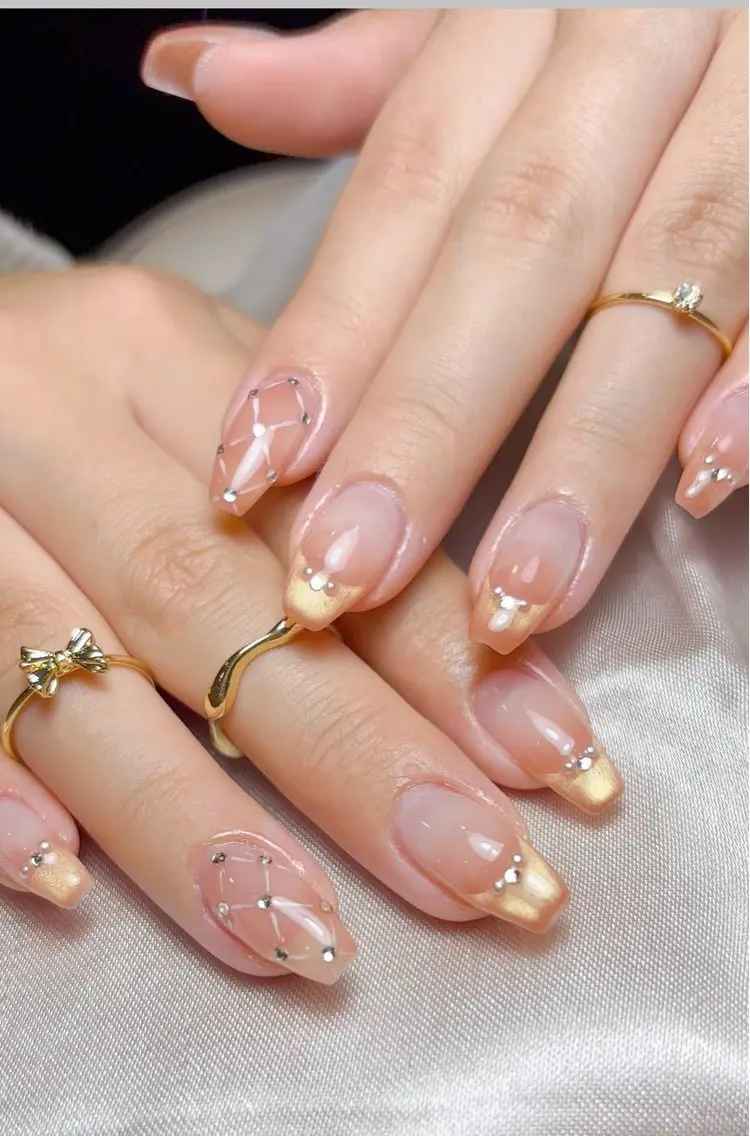 ネイル ハンドネイル フットネイル Nailroom tinoのネイルデザイン