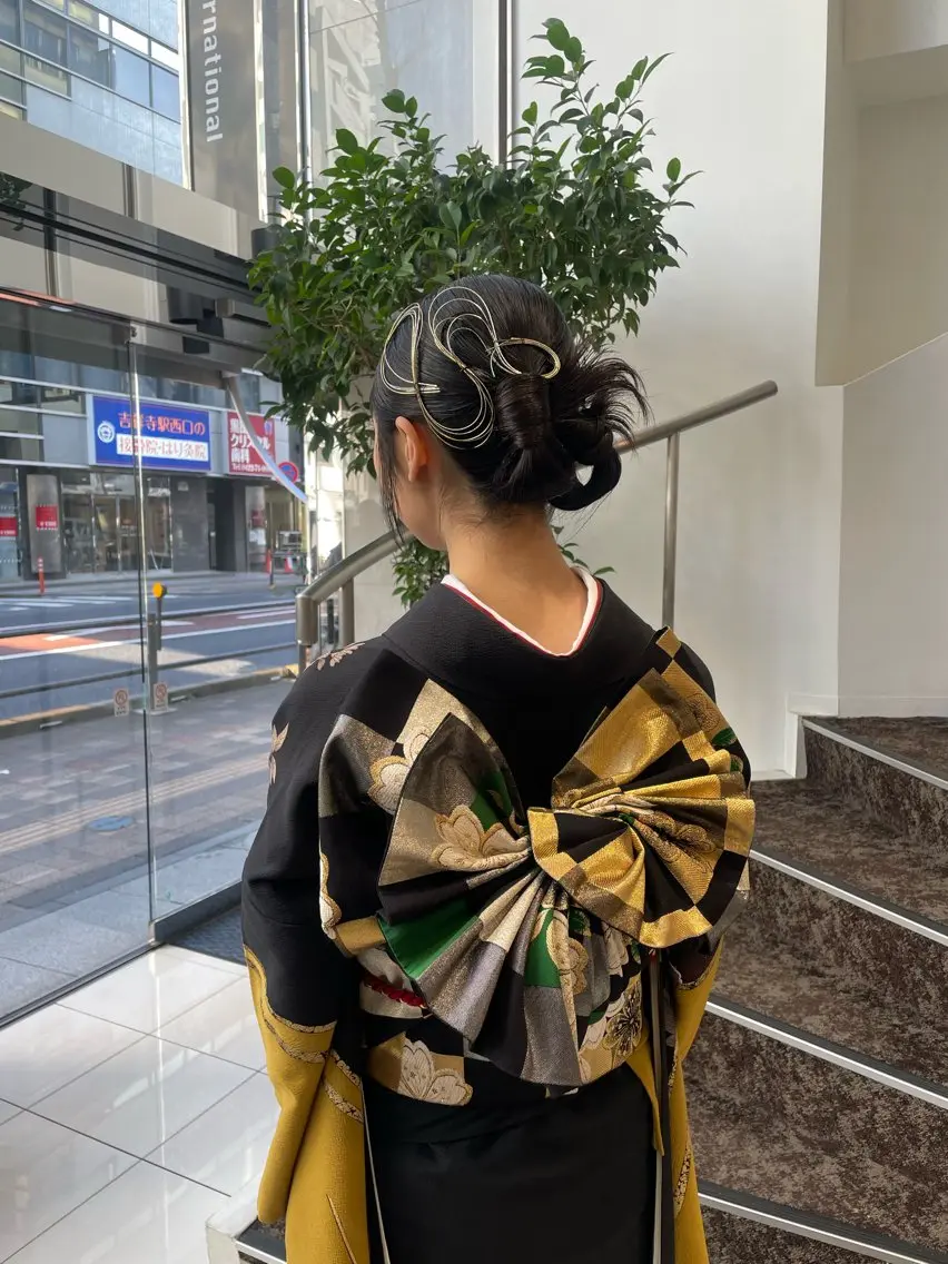 ヘアアレンジ ヘアセット BiBi 藪 菜月のヘアスタイル