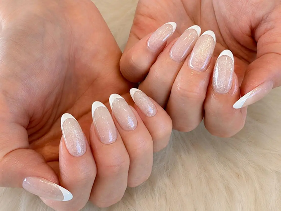 ネイル フレンチネイル ロングネイル ハンドネイル Kanai Harukaのネイルデザイン