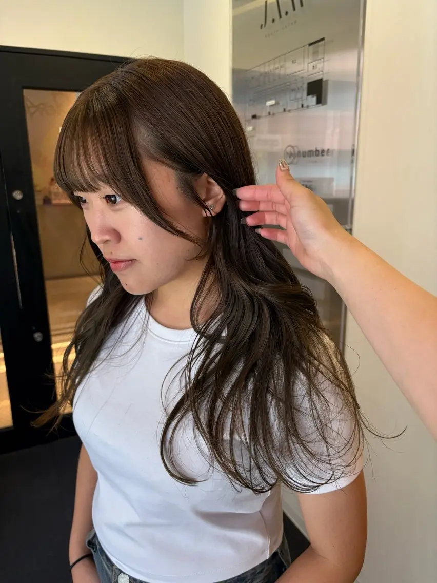 ロング カラー ベージュカラー オリーブベージュ ピンクカラー yurino🩵💍 レイヤー、ヘアセットのヘアスタイル