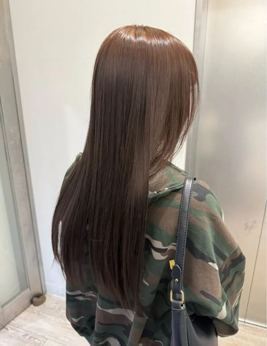 ロング ヘアカラー クロギ リョウのヘアスタイル