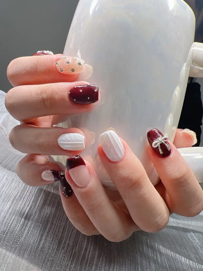 ネイル オーロラネイル チークネイル 長さ出し フットネイル フレンチネイル ハンドネイル Lee Nailsのネイルデザイン