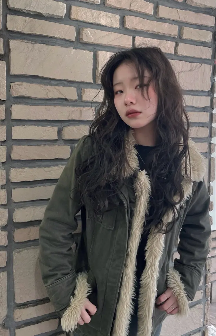 ロング カラー ヘアアレンジ 川又 心那のヘアスタイル
