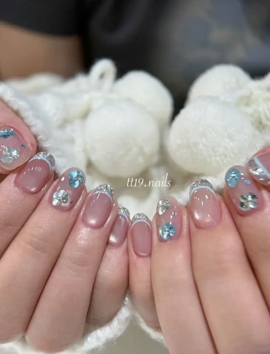 ネイル フレンチネイル グラデーション 韓国ネイル ラメ(グリッター) マグネットネイル ハンドネイル Lumi de nailsのネイルデザイン