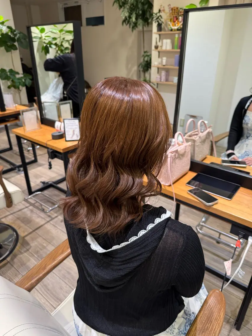 ミディアム カラー ベージュカラー 透明感カラー I. sanaのヘアスタイル