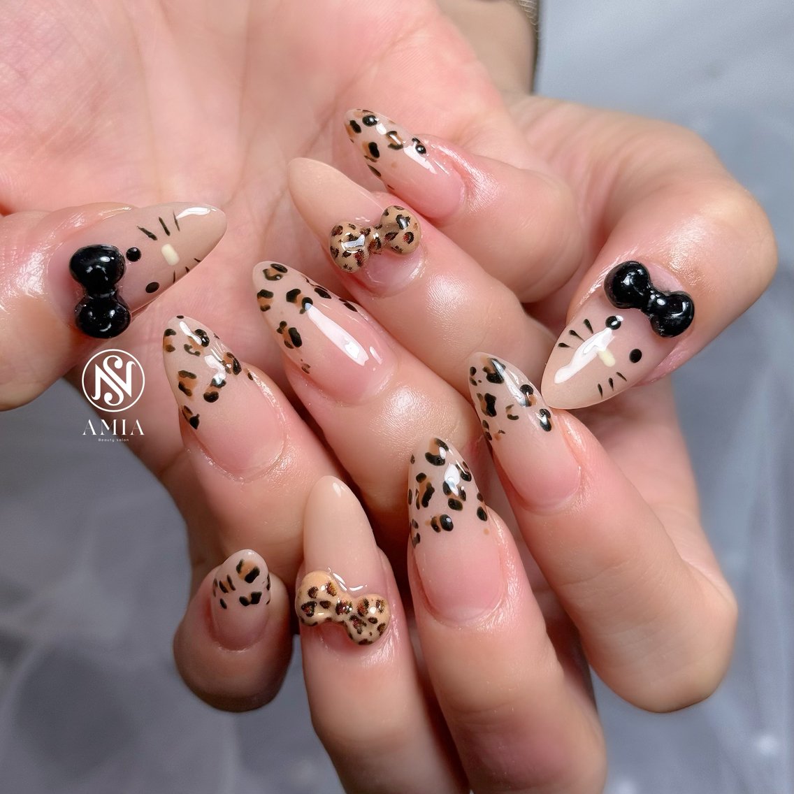 セミロング ハンドネイル 🌟AMIA BEAUTY🌟のネイルデザイン