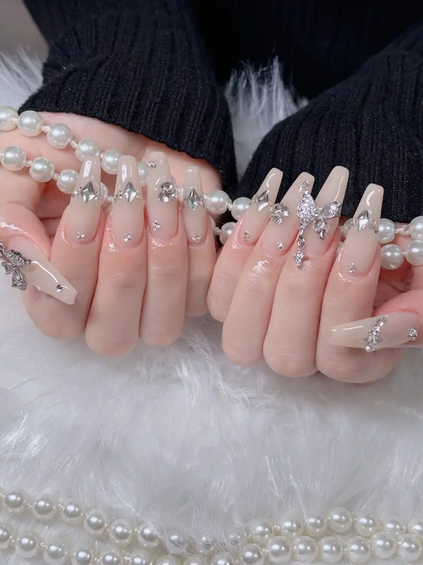 ネイル フレンチネイル ジェルネイル ハロウィン キラキラネイル 韓国ネイル ハンドネイル H.baby Nail Salonのネイルデザイン
