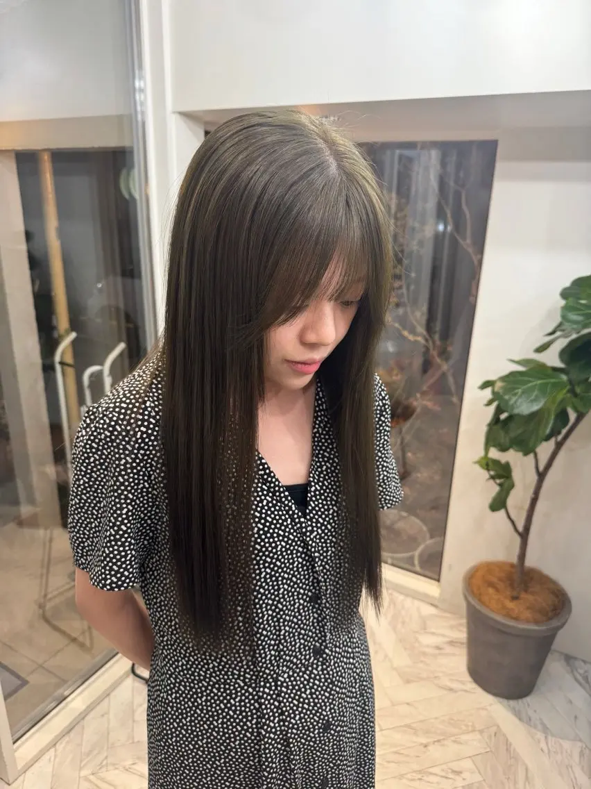 ロング カラー ベージュカラー ブリーチ ケアカラー オリーブベージュ ヘアカラー Lomalia 🤍🫧/makoのヘアスタイル