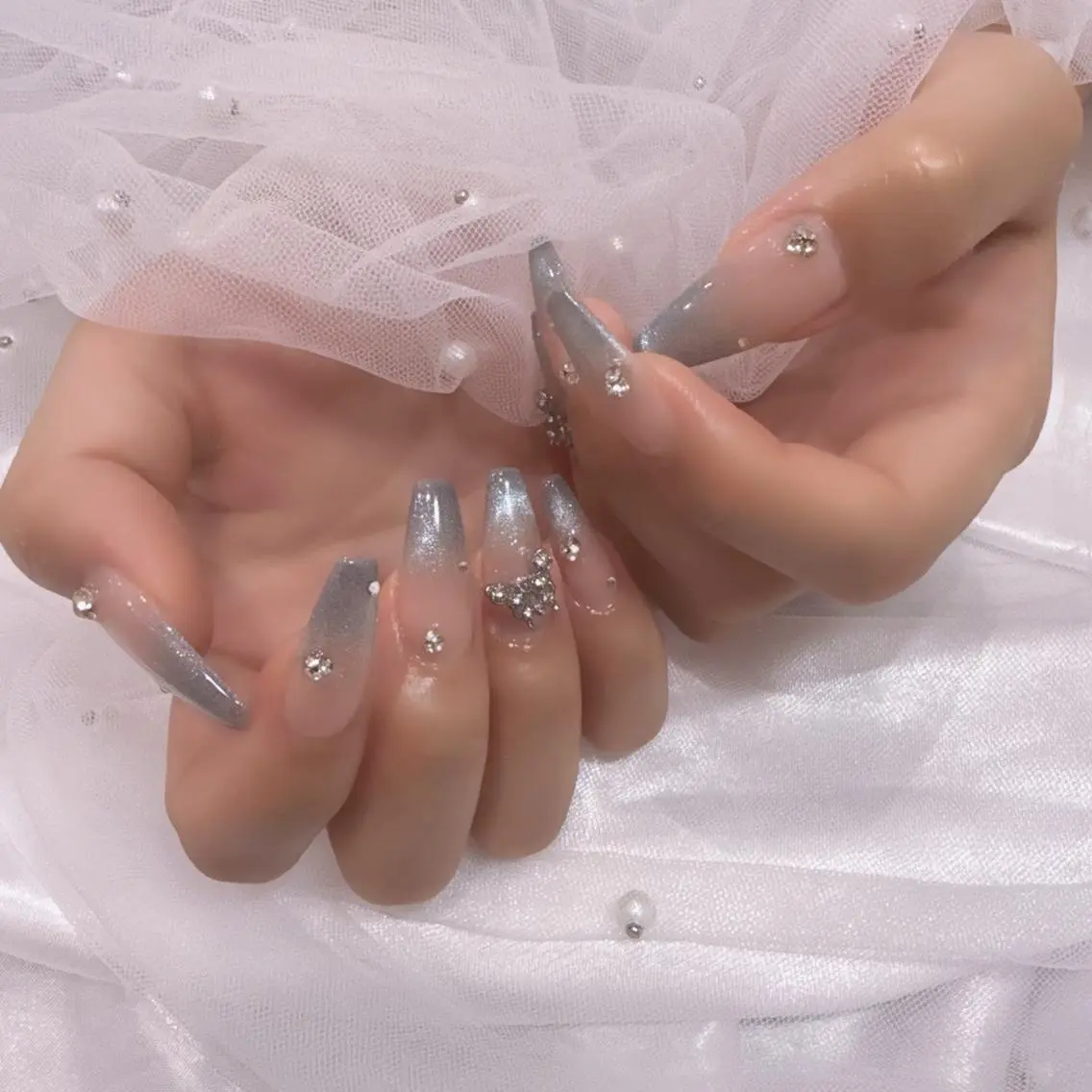 ネイル アートネイル フラッシュネイル フレンチネイル ジェルネイル ガラスフレンチ M2 BEAUTY サロンのネイルデザイン