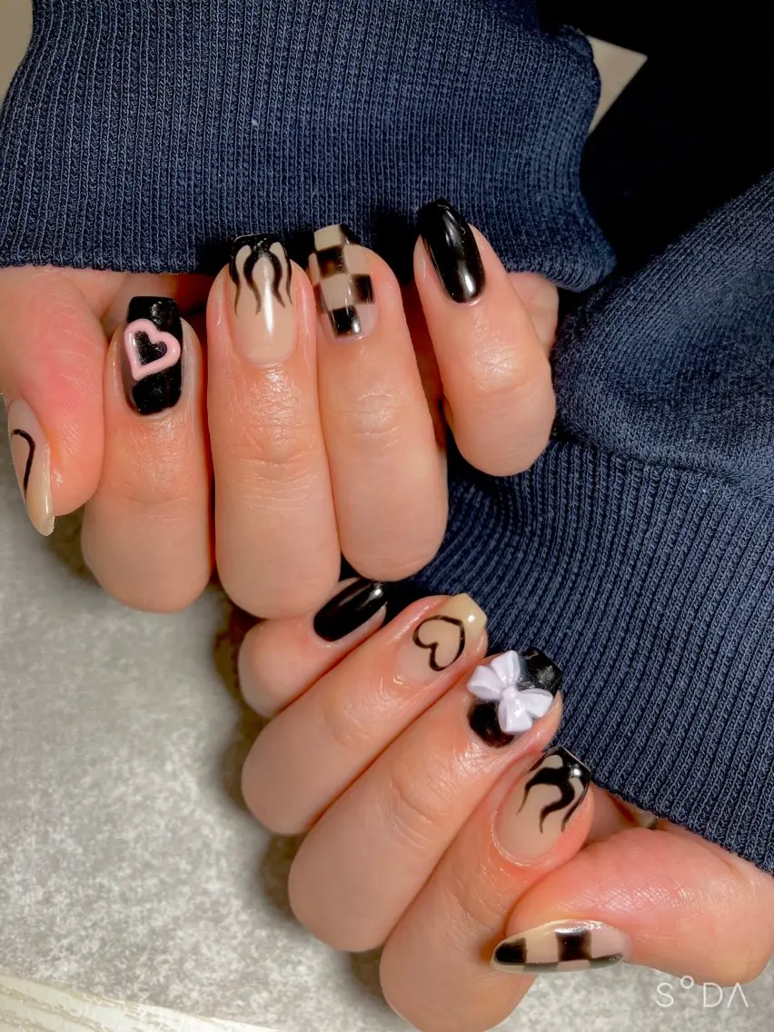 ミディアム Liennail 持込デザインやり放題のネイルデザイン