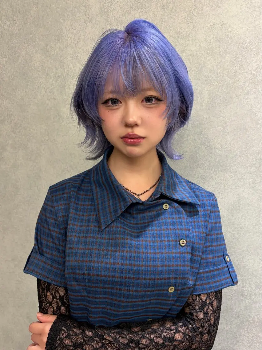 ミディアム カラー スミン /リタッチモデルのヘアスタイル
