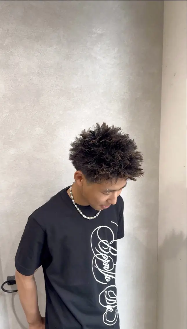 ショート メンズ メンズパーマ スパイキーショート ショートヘア カット パーマ 松田 慧児のヘアスタイル