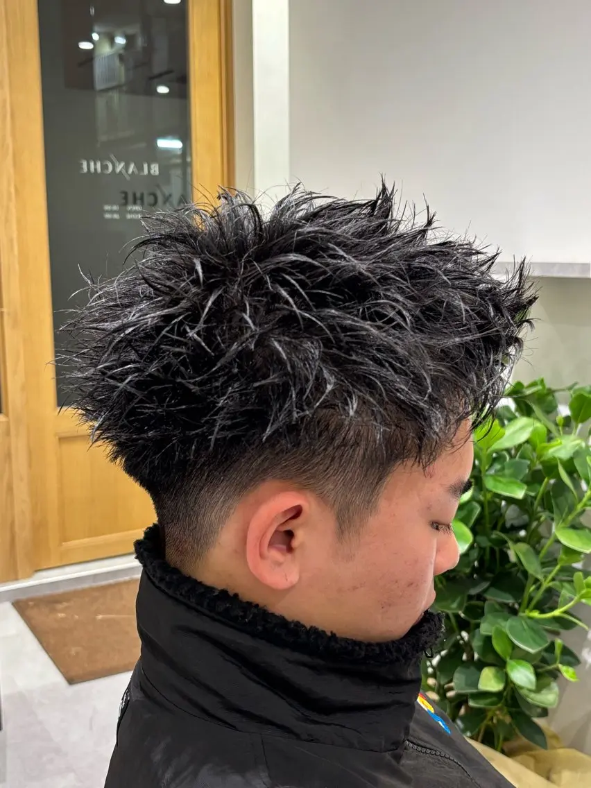 メンズ スパイキーショート 刈り上げ カット 下村 琉弥のヘアスタイル