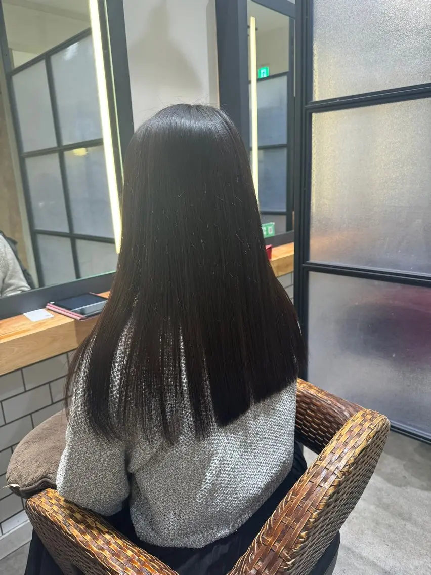 ロング カット 縮毛矯正 暖色カラー🤎Red Neo meiのヘアスタイル